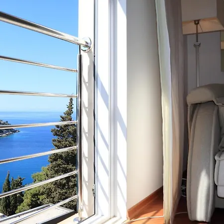 L'heure Bleue Apartman *